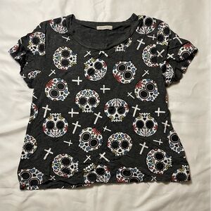 Occasion size small skull gray short sleeve shirt